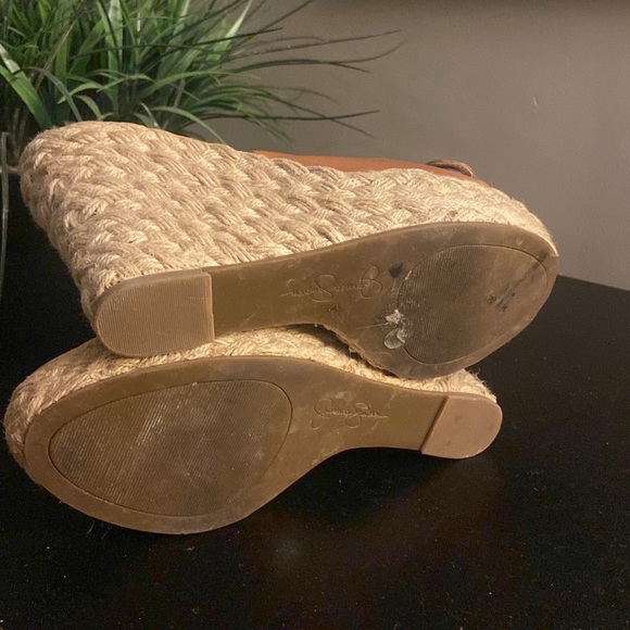 Jessica Simpson Giani tan leather wedge espadrille heel gold buckle size 9.5 - Picture 12 of 12